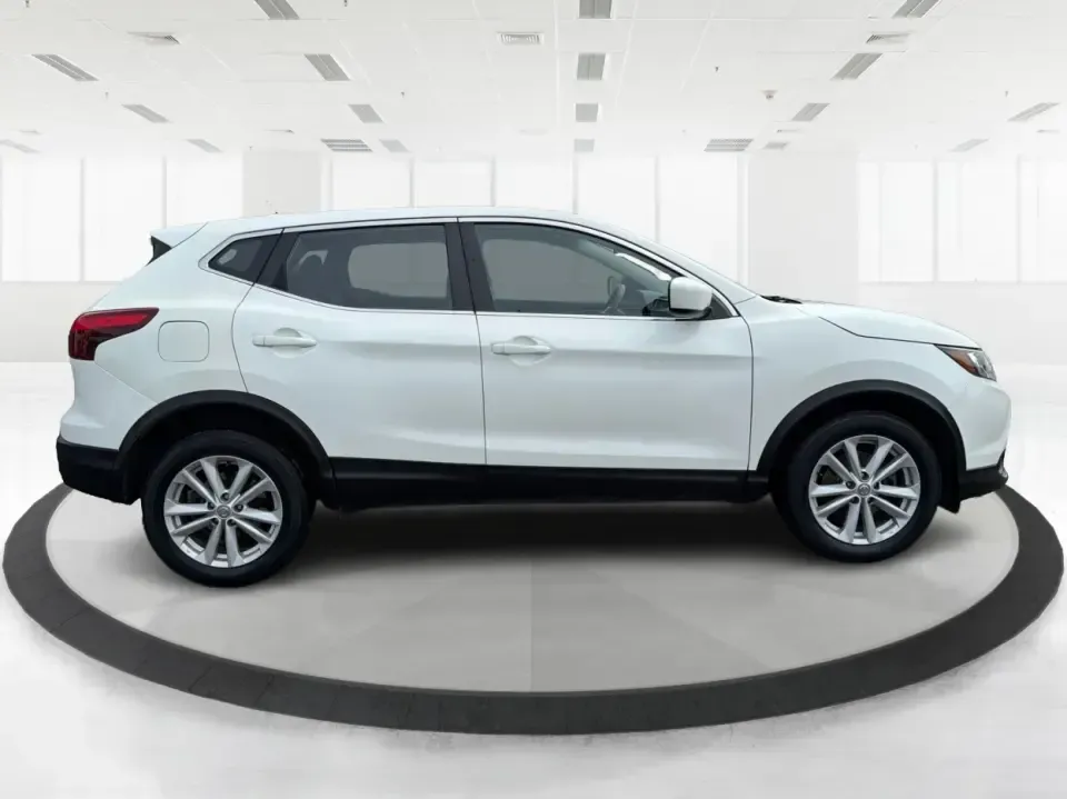 2018 Nissan Rogue S (JN1BJ1CRXJW) with an 2L I-4 gasoline direct injection engine, CVT transmission, located at 1099 N County Rd 25A, Troy, OH, 45373, (937) 908-9800, 40.057079, -84.212883 - Pack up the kids, load the groceries, or point the hood toward a weekend getaway-this 2018 Nissan Rogue S in Glacier White is the kind of everyday SUV that fits real life in Troy. With a comfortable cabin, practical cargo space, and confidence-inspiring AWD capability, it's ideal for long commutes, - Photo#1