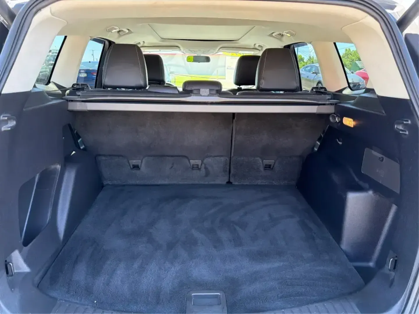 2015 Ford Escape SE (1FMCU9G92FU) with an EcoBoost 1.6L I-4 gasoline direct injection engine, 6-Speed Automatic transmission, located at 401 Woodman Dr, Riverside, OH, 45431, (937) 908-9800, 39.760899, -84.123421 - Need a do-it-all SUV for Dayton-area commutes, school drop-offs, and spontaneous weekend getaways? This 2015 Ford Escape SE 4WD is built for real life in Riverside, Ohio-comfortable for daily runs down Woodman Dr, confident on slick winter mornings, and efficient enough for longer drives toward Down- Photo#12