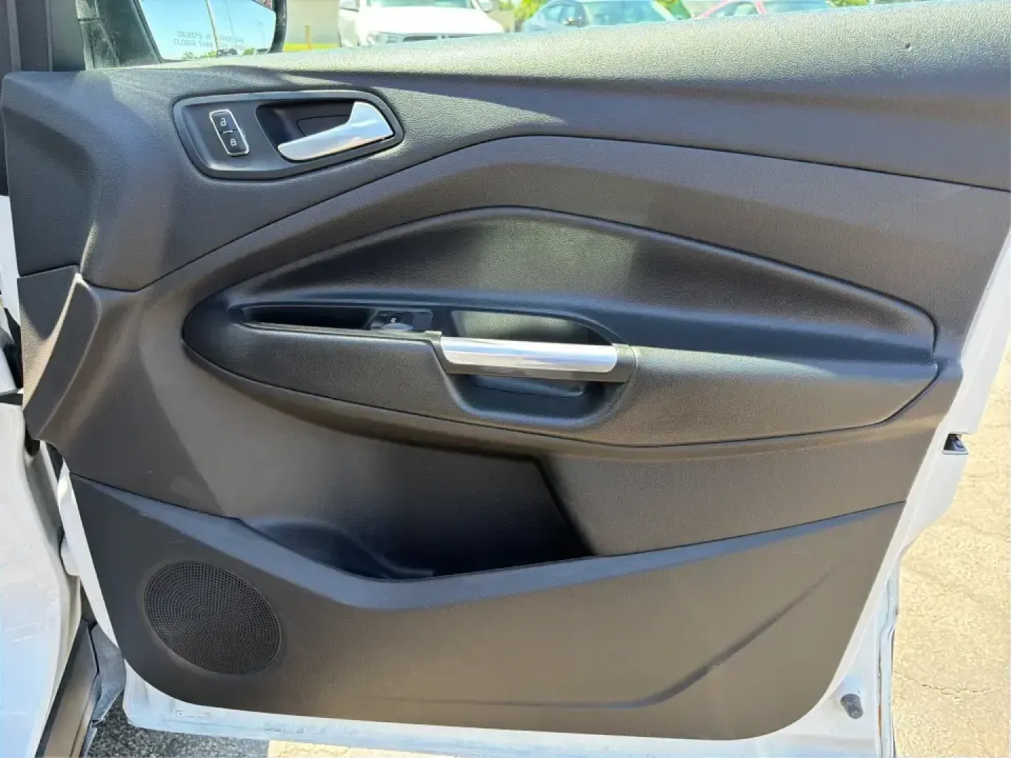 2015 Ford Escape SE (1FMCU9G92FU) with an EcoBoost 1.6L I-4 gasoline direct injection engine, 6-Speed Automatic transmission, located at 401 Woodman Dr, Riverside, OH, 45431, (937) 908-9800, 39.760899, -84.123421 - Need a do-it-all SUV for Dayton-area commutes, school drop-offs, and spontaneous weekend getaways? This 2015 Ford Escape SE 4WD is built for real life in Riverside, Ohio-comfortable for daily runs down Woodman Dr, confident on slick winter mornings, and efficient enough for longer drives toward Down- Photo#20