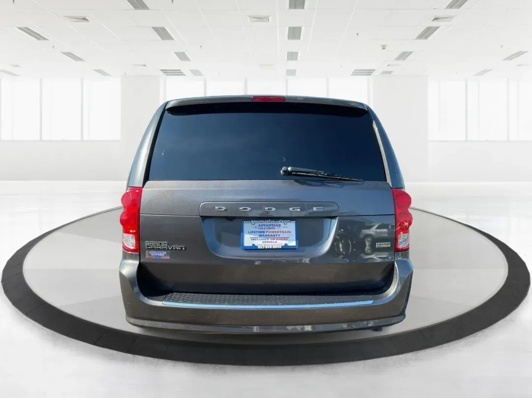 2018 Dodge Grand Caravan SE (2C4RDGBG5JR) with an Pentastar 3.6L V-6 DOHC engine, located at 4508 South Dixie Dr, Moraine, OH, 45439, (937) 908-9800, 39.689976, -84.218452 - **Explore the Open Road in Style with the 2018 Dodge Grand Caravan Perfect for Families on the Go!**<br /> <br /> Are you searching for a reliable vehicle that caters to your family's needs while offering comfort and versatility? Look no further than the 2018 Dodge Grand Caravan SE, available now a - Photo#3