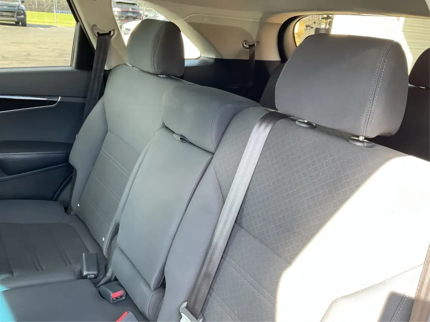 2016 Kia Sorento 2.4L LX (5XYPGDA32GG) with an 2.4L I-4 gasoline direct injection engine, located at 1099 N County Rd 25A, Troy, OH, 45373, (937) 908-9800, 40.057079, -84.212883 - Are you ready to elevate your family adventures while keeping comfort and versatility at the forefront? Look no further than this stunning 2016 Kia Sorento LX, now available at Advantage Car and Credit - Troy. Nestled in the heart of Troy, OH, at 1099 N County Rd 25A, our Buy Here Pay Here dealershi - Photo#10