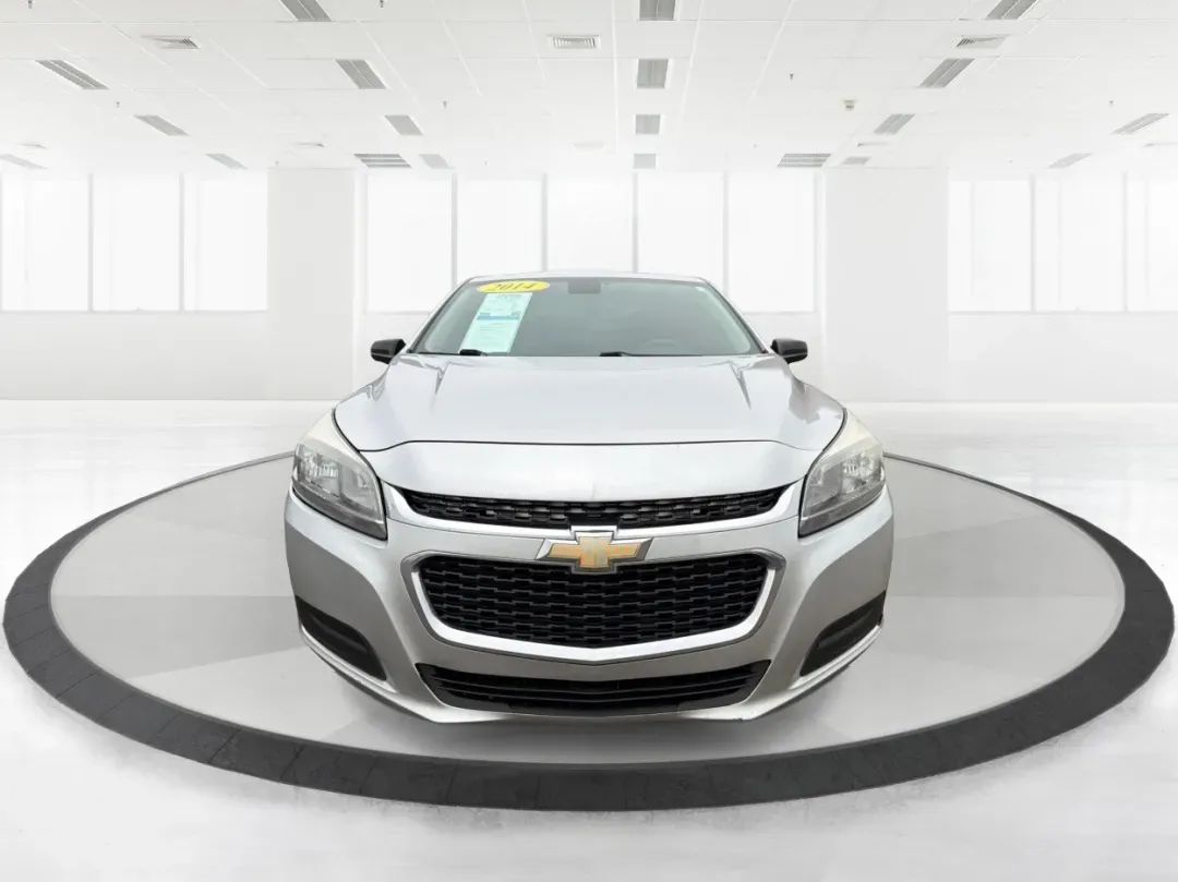 2014 Chevrolet Malibu 1LS (1G11B5SL5EU) with an ECOTEC 2.5L I-4 gasoline direct injection engine, located at 4508 South Dixie Dr, Moraine, OH, 45439, (937) 908-9800, 39.689976, -84.218452 - Experience the perfect blend of comfort, style, and reliability with the 2014 Chevrolet Malibu 1LS, available now at Advantage Car and Credit Moraine! Whether you're commuting to work, running errands, or planning a weekend getaway, this sleek sedan is designed to enhance your driving experience wh - Photo#7