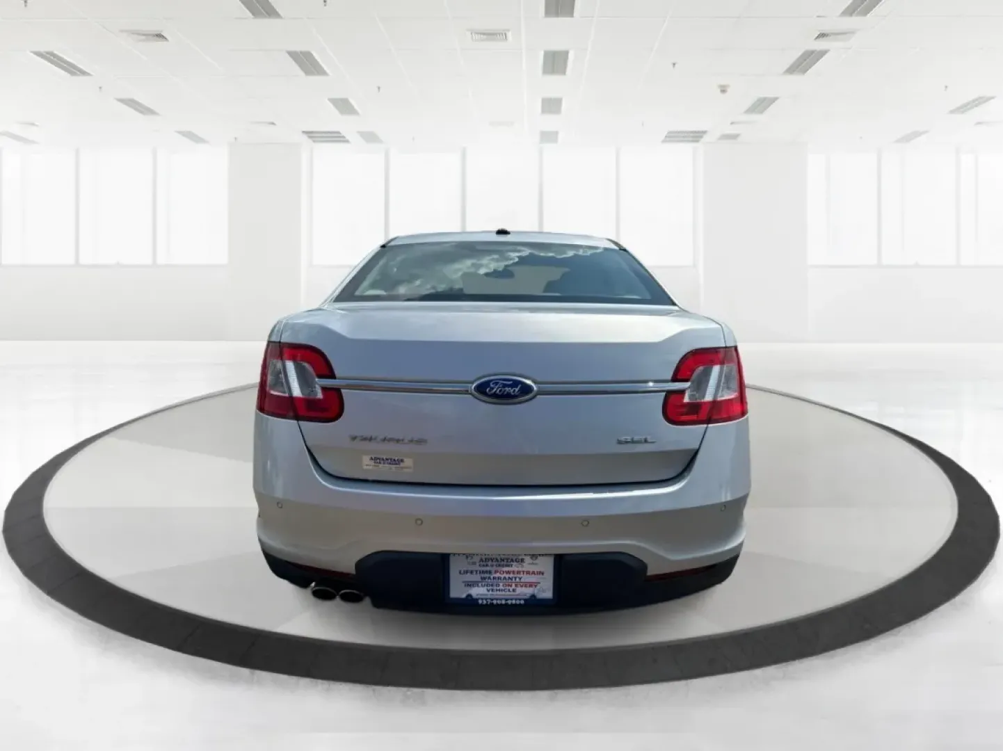 2011 Ford Taurus SEL (1FAHP2EW3BG) with an Duratec 3.5L V-6 DOHC engine, located at 880 E. National Road, Vandalia, OH, 45377, (937) 908-9800, 39.891918, -84.183594 - Experience the perfect blend of comfort, style, and reliability with the 2011 Ford Taurus SEL, a sedan that is truly designed for modern life. Whether you're commuting to work, transporting your growing family, or heading out for weekend adventures, this vehicle caters to a variety of lifestyles. Av - Photo#3