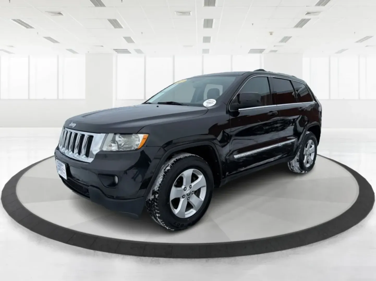 2013 Jeep Grand Cherokee Laredo (1C4RJFAGXDC) with an Other engine, located at 1099 N County Rd 25A, Troy, OH, 45373, (937) 908-9800, 40.057079, -84.212883 - **Adventure Awaits: 2013 Jeep Grand Cherokee Laredo Ready for Your Next Journey**<br /> <br /> Are you ready to tackle your next family adventure or weekend getaway? Look no further than this stunning 2013 Jeep Grand Cherokee Laredo, available now at Advantage Car and Credit in Troy, OH. This versat - Photo#8