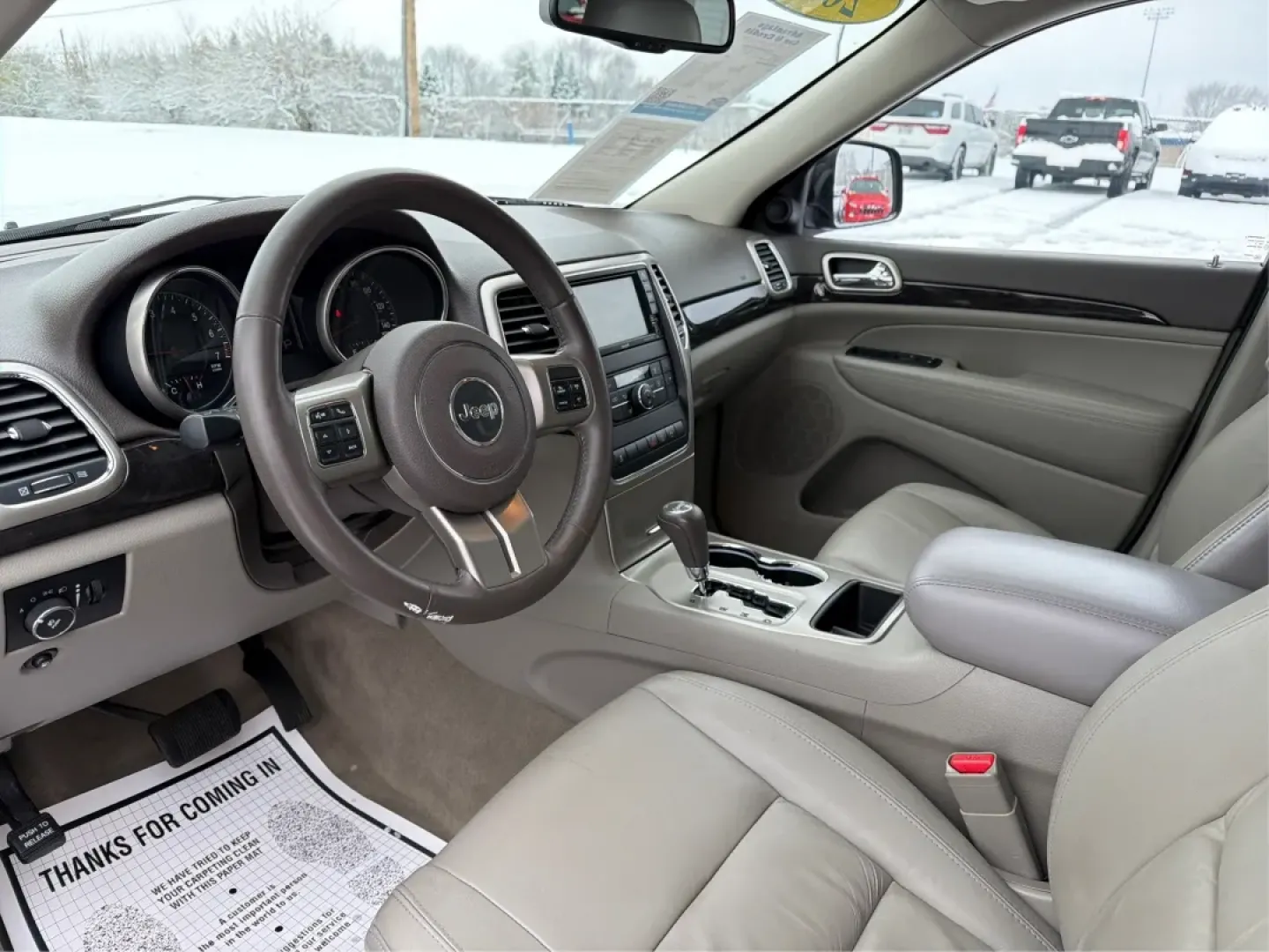 2013 Jeep Grand Cherokee Laredo (1C4RJFAGXDC) with an Other engine, located at 1099 N County Rd 25A, Troy, OH, 45373, (937) 908-9800, 40.057079, -84.212883 - **Adventure Awaits: 2013 Jeep Grand Cherokee Laredo Ready for Your Next Journey**<br /> <br /> Are you ready to tackle your next family adventure or weekend getaway? Look no further than this stunning 2013 Jeep Grand Cherokee Laredo, available now at Advantage Car and Credit in Troy, OH. This versat - Photo#9