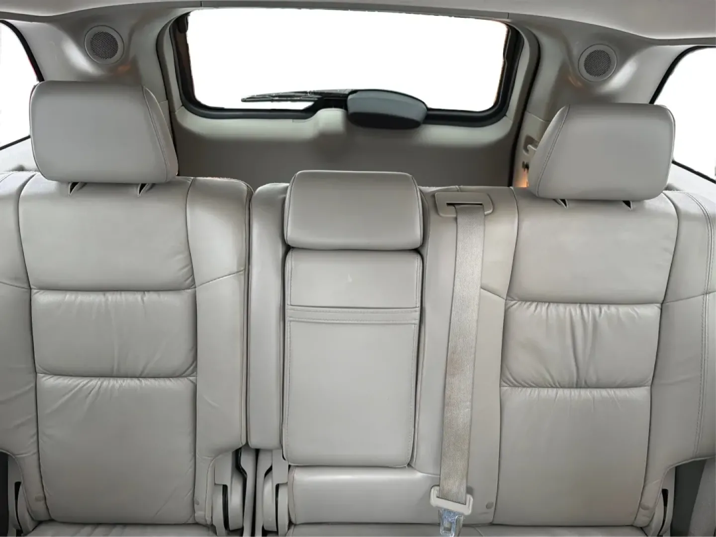 2013 Jeep Grand Cherokee Laredo (1C4RJFAGXDC) with an Other engine, located at 1099 N County Rd 25A, Troy, OH, 45373, (937) 908-9800, 40.057079, -84.212883 - **Adventure Awaits: 2013 Jeep Grand Cherokee Laredo Ready for Your Next Journey**<br /> <br /> Are you ready to tackle your next family adventure or weekend getaway? Look no further than this stunning 2013 Jeep Grand Cherokee Laredo, available now at Advantage Car and Credit in Troy, OH. This versat - Photo#14