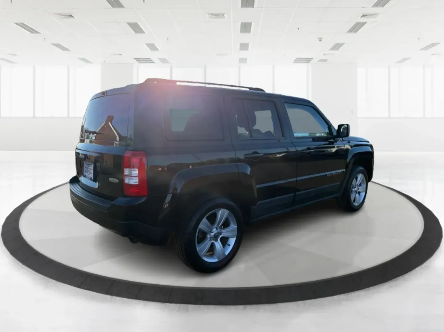2012 Jeep Patriot Latitude (1C4NJRFB1CD) with an 2.4L I-4 DOHC engine, located at 1099 N County Rd 25A, Troy, OH, 45373, (937) 908-9800, 40.057079, -84.212883 - Experience the thrill of adventure with the 2012 Jeep Patriot Latitude, now available at Advantage Car and Credit in Troy, OH! Perfect for weekend getaways or daily commutes, this versatile SUV is designed to meet the needs of both adventure-seekers and budget-conscious buyers alike. With its rugged - Photo#2