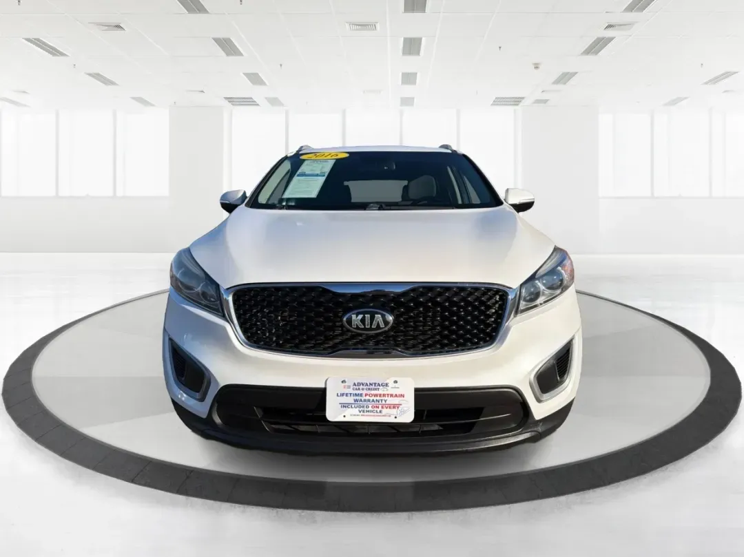 2016 Kia Sorento 2.4L LX (5XYPG4A39GG) with an 2.4L I-4 gasoline direct injection engine, located at 4508 South Dixie Dr, Moraine, OH, 45439, (937) 908-9800, 39.689976, -84.218452 - 2016 Kia Sorento 2.4L LX - Photo#7