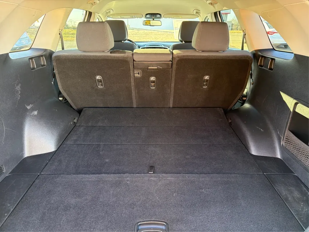 2016 Kia Sorento 2.4L LX (5XYPG4A39GG) with an 2.4L I-4 gasoline direct injection engine, located at 4508 South Dixie Dr, Moraine, OH, 45439, (937) 908-9800, 39.689976, -84.218452 - 2016 Kia Sorento 2.4L LX - Photo#12