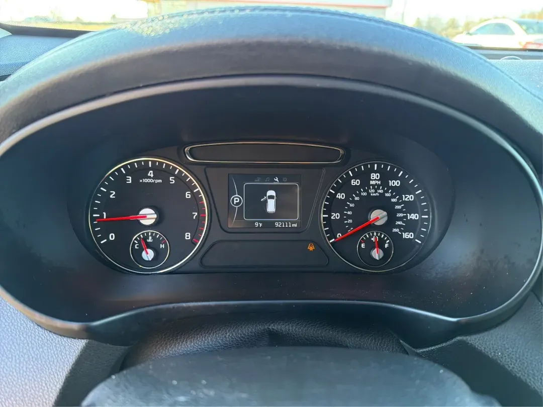 2016 Kia Sorento 2.4L LX (5XYPG4A39GG) with an 2.4L I-4 gasoline direct injection engine, located at 4508 South Dixie Dr, Moraine, OH, 45439, (937) 908-9800, 39.689976, -84.218452 - 2016 Kia Sorento 2.4L LX - Photo#15