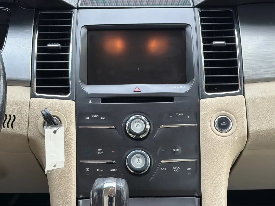 2013 Ford Taurus SEL (1FAHP2H87DG) with an 3.5L V-6 DOHC engine, located at 8750 N County Rd 25A, Piqua, OH, 45356, (937) 908-9800, 40.164391, -84.232513 - 2013 Ford Taurus SEL - Photo#13