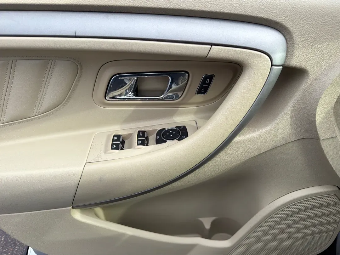 2013 Ford Taurus SEL (1FAHP2H87DG) with an 3.5L V-6 DOHC engine, located at 8750 N County Rd 25A, Piqua, OH, 45356, (937) 908-9800, 40.164391, -84.232513 - 2013 Ford Taurus SEL - Photo#18