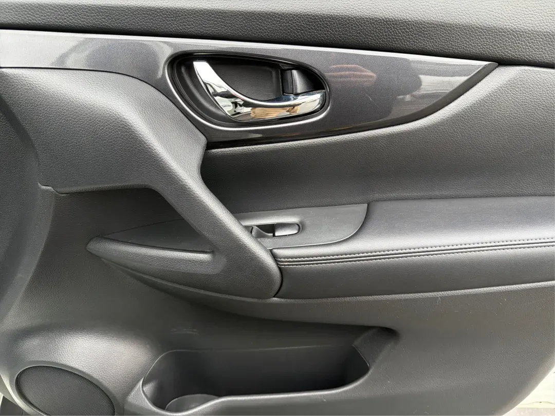 2017 Nissan Rogue S (KNMAT2MV0HP) with an 2.5L I-4 DOHC engine, located at 1230 East Main St, Xenia, OH, 45385, (937) 908-9800, 39.688026, -83.910172 - **Adventure Awaits: Explore the 2017 Nissan Rogue at Advantage Car and Credit!**<br /> <br /> Are you ready to embark on your next family road trip or weekend adventure? The 2017 Nissan Rogue is the perfect companion for those who value versatility, comfort, and reliability. Whether you're navigatin - Photo#18