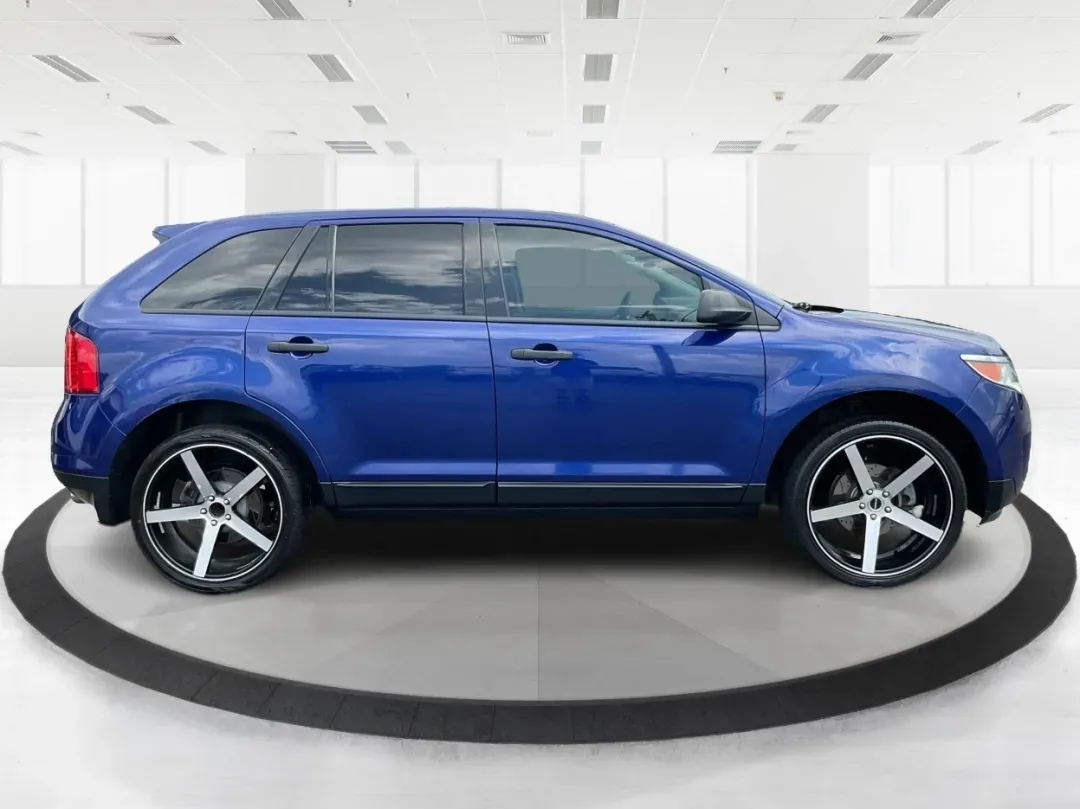 2013 Ford Edge SE (2FMDK3GC6DB) with an Other engine, located at 880 E. National Road, Vandalia, OH, 45377, (937) 908-9800, 39.891918, -84.183594 - **Discover Your Next Adventure with the 2013 Ford Edge SE A Perfect Family SUV!**<br /> <br /> Are you searching for a reliable and stylish SUV to elevate your family's adventures? The 2013 Ford Edge SE, available at Advantage Car and Credit in Fairborn, OH, is the ideal vehicle for families and in - Photo#1