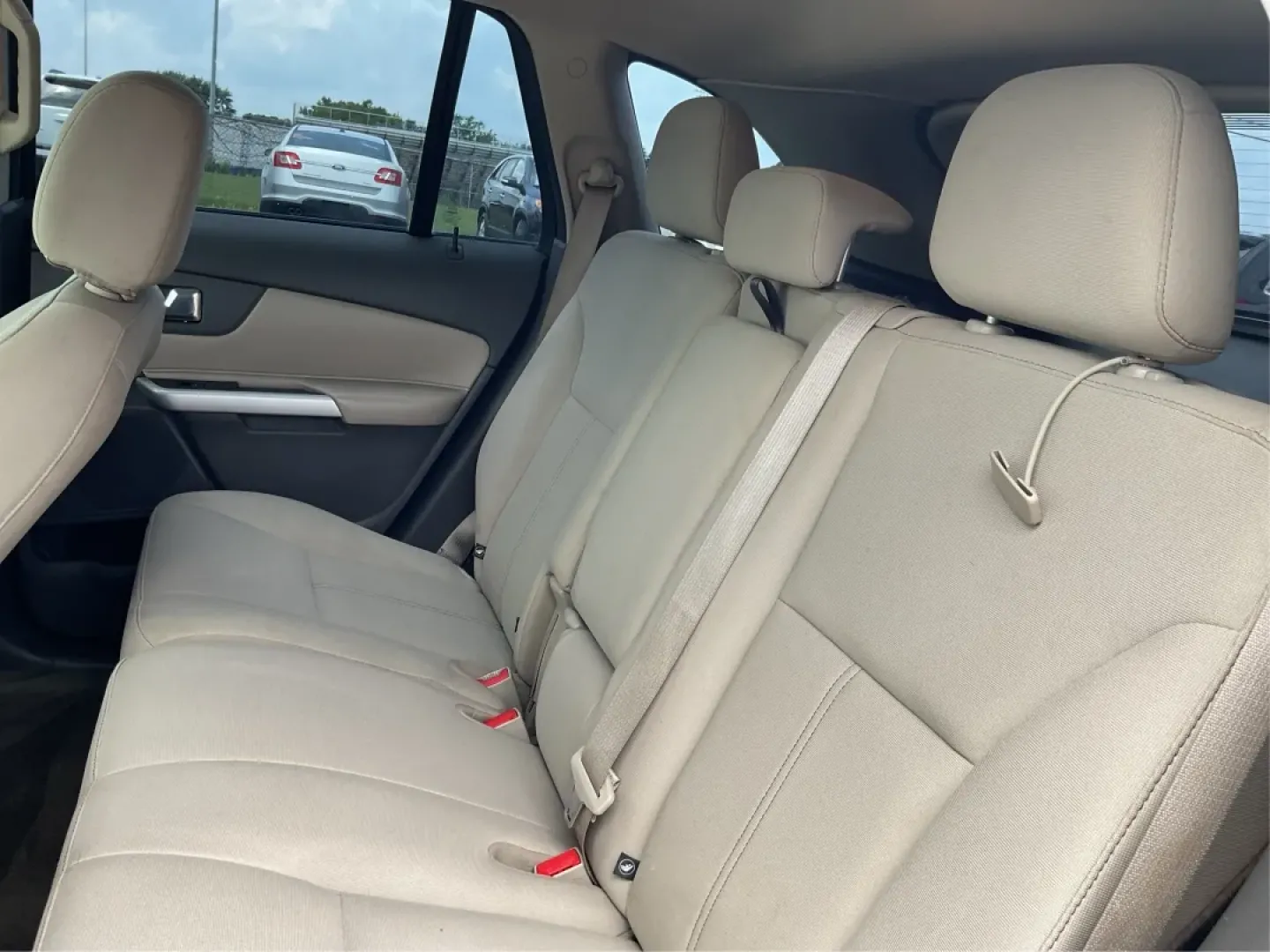 2013 Ford Edge SE (2FMDK3GC6DB) with an Other engine, located at 1099 N County Rd 25A, Troy, OH, 45373, (937) 908-9800, 40.057079, -84.212883 - **Discover Your Next Adventure with the 2013 Ford Edge SE A Perfect Family SUV!**<br /> <br /> Are you searching for a reliable and stylish SUV to elevate your family's adventures? The 2013 Ford Edge SE, available at Advantage Car and Credit in Fairborn, OH, is the ideal vehicle for families and in - Photo#10