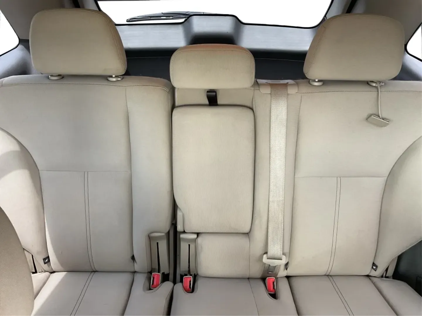 2013 Ford Edge SE (2FMDK3GC6DB) with an Other engine, located at 1099 N County Rd 25A, Troy, OH, 45373, (937) 908-9800, 40.057079, -84.212883 - **Discover Your Next Adventure with the 2013 Ford Edge SE A Perfect Family SUV!**<br /> <br /> Are you searching for a reliable and stylish SUV to elevate your family's adventures? The 2013 Ford Edge SE, available at Advantage Car and Credit in Fairborn, OH, is the ideal vehicle for families and in - Photo#14