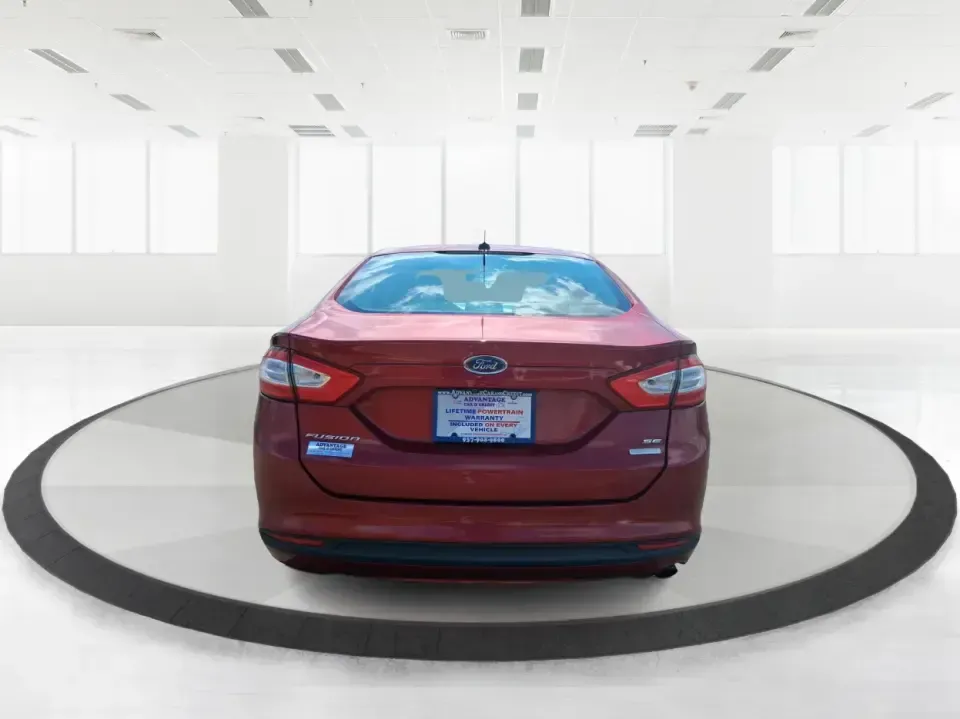 2016 Ford Fusion SE (3FA6P0HD7GR) with an 1.5L L4 DOHC 16V engine, 6-Speed Automatic transmission, located at 1099 N County Rd 25A, Troy, OH, 45373, (937) 908-9800, 40.057079, -84.212883 - Experience the perfect blend of style, comfort, and reliability with this 2016 Ford Fusion SE, available now at Advantage Car and Credit in Fairborn, OH. Whether you're a commuter navigating the busy streets of downtown Fairborn or a growing family looking for a dependable vehicle for your weekend a - Photo#3