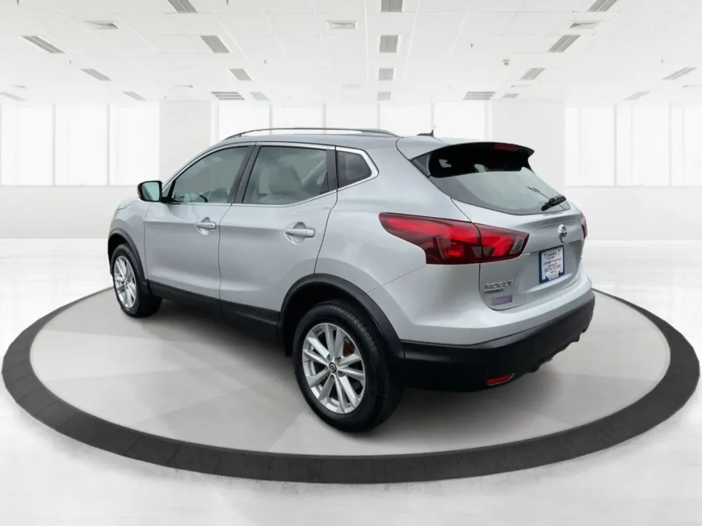 2019 Nissan Rogue SV (JN1BJ1CR3KW) with an 2L I-4 gasoline direct injection engine, located at 4508 South Dixie Dr, Moraine, OH, 45439, (937) 908-9800, 39.689976, -84.218452 - Imagine hitting the open road, the wind in your hair, as you embark on spontaneous weekend adventures or daily commutes-this is the lifestyle that the 2019 Nissan Rogue SV embodies. With its versatile SUV design and impressive features, this vehicle is perfect for anyone looking to elevate their dri - Photo#4