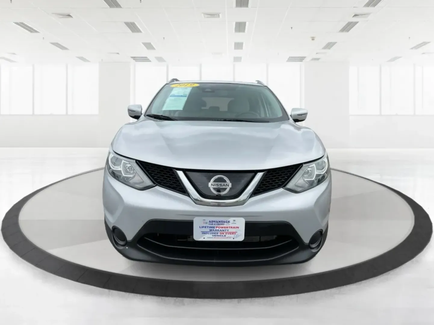2019 Nissan Rogue SV (JN1BJ1CR3KW) with an 2L I-4 gasoline direct injection engine, located at 1951 S Dayton Lakeview Rd., New Carlisle, OH, 45344, (937) 908-9800, 39.890999, -84.050255 - Imagine hitting the open road, the wind in your hair, as you embark on spontaneous weekend adventures or daily commutes-this is the lifestyle that the 2019 Nissan Rogue SV embodies. With its versatile SUV design and impressive features, this vehicle is perfect for anyone looking to elevate their dri - Photo#7