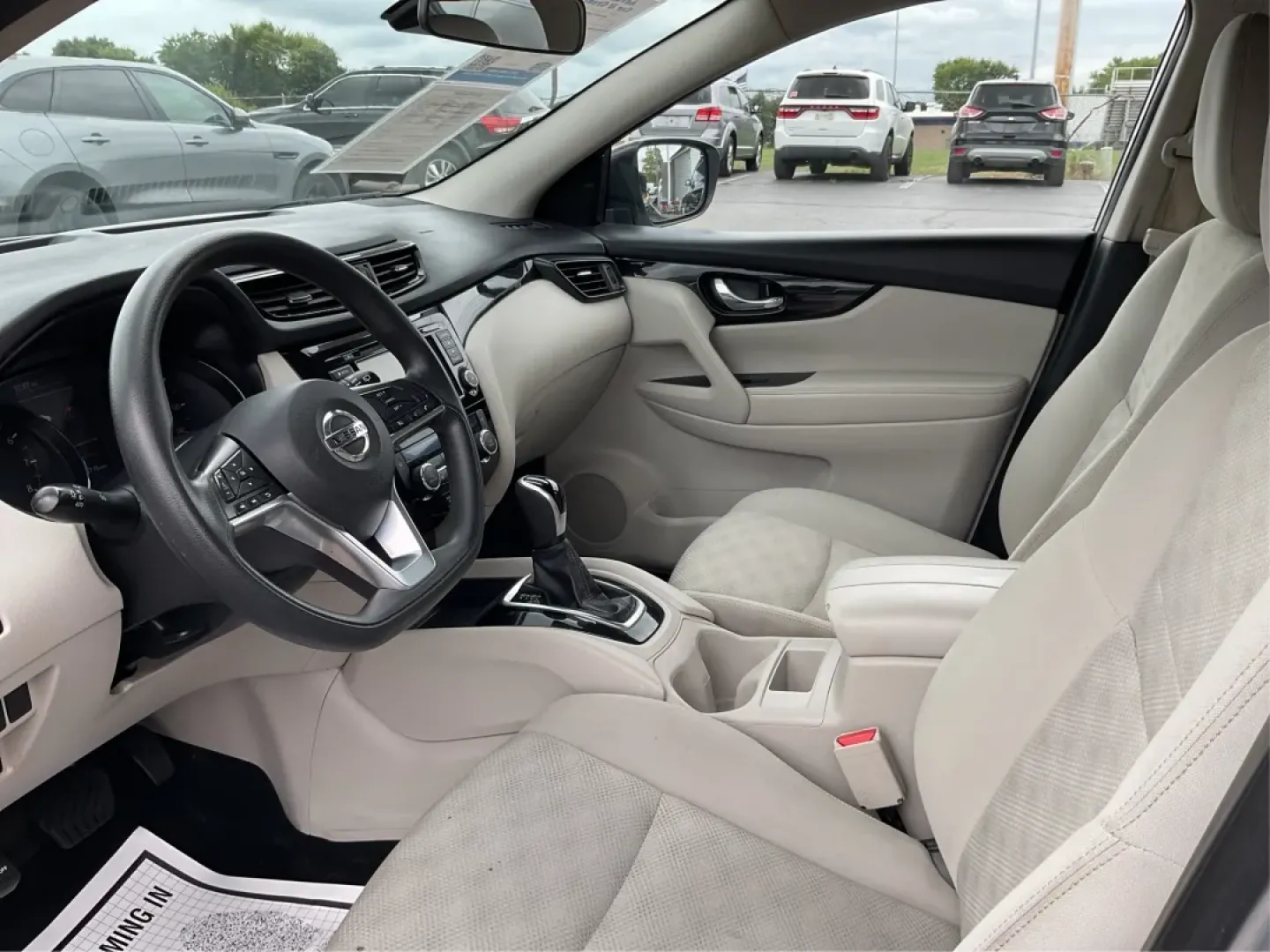 2019 Nissan Rogue SV (JN1BJ1CR3KW) with an 2L I-4 gasoline direct injection engine, located at 1951 S Dayton Lakeview Rd., New Carlisle, OH, 45344, (937) 908-9800, 39.890999, -84.050255 - Imagine hitting the open road, the wind in your hair, as you embark on spontaneous weekend adventures or daily commutes-this is the lifestyle that the 2019 Nissan Rogue SV embodies. With its versatile SUV design and impressive features, this vehicle is perfect for anyone looking to elevate their dri - Photo#9