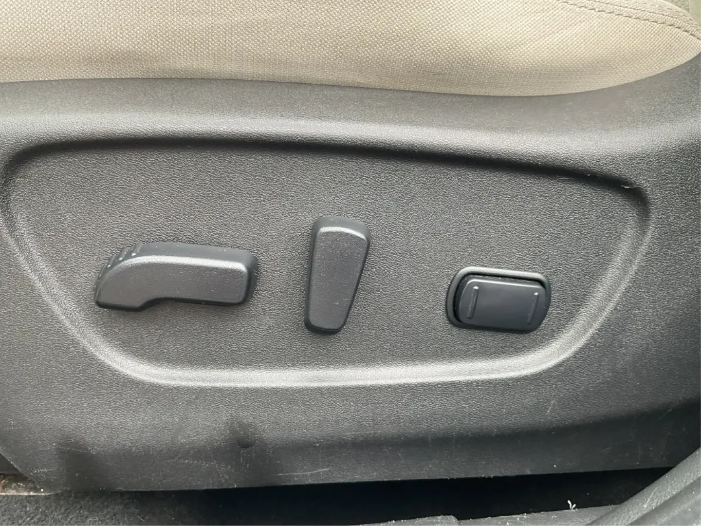 2019 Nissan Rogue SV (JN1BJ1CR3KW) with an 2L I-4 gasoline direct injection engine, located at 1951 S Dayton Lakeview Rd., New Carlisle, OH, 45344, (937) 908-9800, 39.890999, -84.050255 - Imagine hitting the open road, the wind in your hair, as you embark on spontaneous weekend adventures or daily commutes-this is the lifestyle that the 2019 Nissan Rogue SV embodies. With its versatile SUV design and impressive features, this vehicle is perfect for anyone looking to elevate their dri - Photo#17