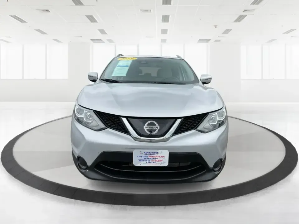 2019 Nissan Rogue SV (JN1BJ1CR3KW) with an 2L I-4 gasoline direct injection engine, CVT transmission, located at 4508 South Dixie Dr, Moraine, OH, 45439, (937) 908-9800, 39.689976, -84.218452 - Imagine hitting the open road, the wind in your hair, as you embark on spontaneous weekend adventures or daily commutes-this is the lifestyle that the 2019 Nissan Rogue SV embodies. With its versatile SUV design and impressive features, this vehicle is perfect for anyone looking to elevate their dri - Photo#7
