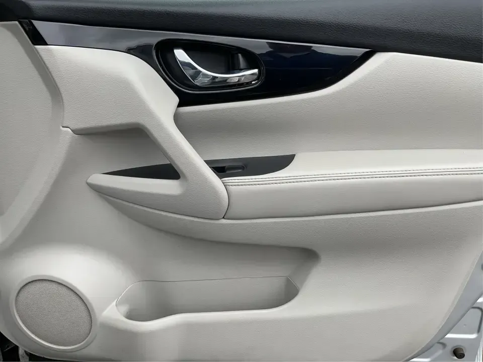 2019 Nissan Rogue SV (JN1BJ1CR3KW) with an 2L I-4 gasoline direct injection engine, CVT transmission, located at 4508 South Dixie Dr, Moraine, OH, 45439, (937) 908-9800, 39.689976, -84.218452 - Imagine hitting the open road, the wind in your hair, as you embark on spontaneous weekend adventures or daily commutes-this is the lifestyle that the 2019 Nissan Rogue SV embodies. With its versatile SUV design and impressive features, this vehicle is perfect for anyone looking to elevate their dri - Photo#19