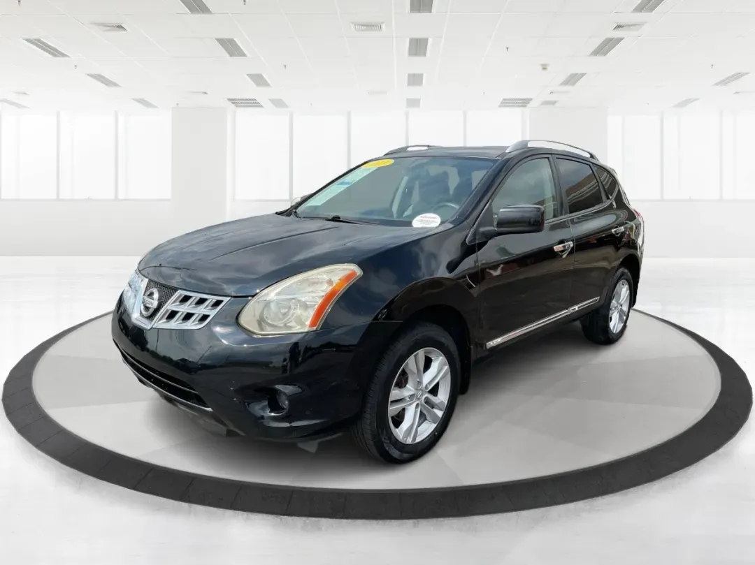 2013 Nissan Rogue SV (JN8AS5MV2DW) with an 2.5L I-4 DOHC engine, located at 1230 East Main St, Xenia, OH, 45385, (937) 908-9800, 39.688026, -83.910172 - **Experience Adventure with This 2013 Nissan Rogue SV at Advantage Car and Credit - Piqua!**<br /> <br /> Are you ready to embark on your next road trip or tackle your daily commute with confidence? The 2013 Nissan Rogue SV is perfect for budget-conscious buyers and growing families alike, offering - Photo#8