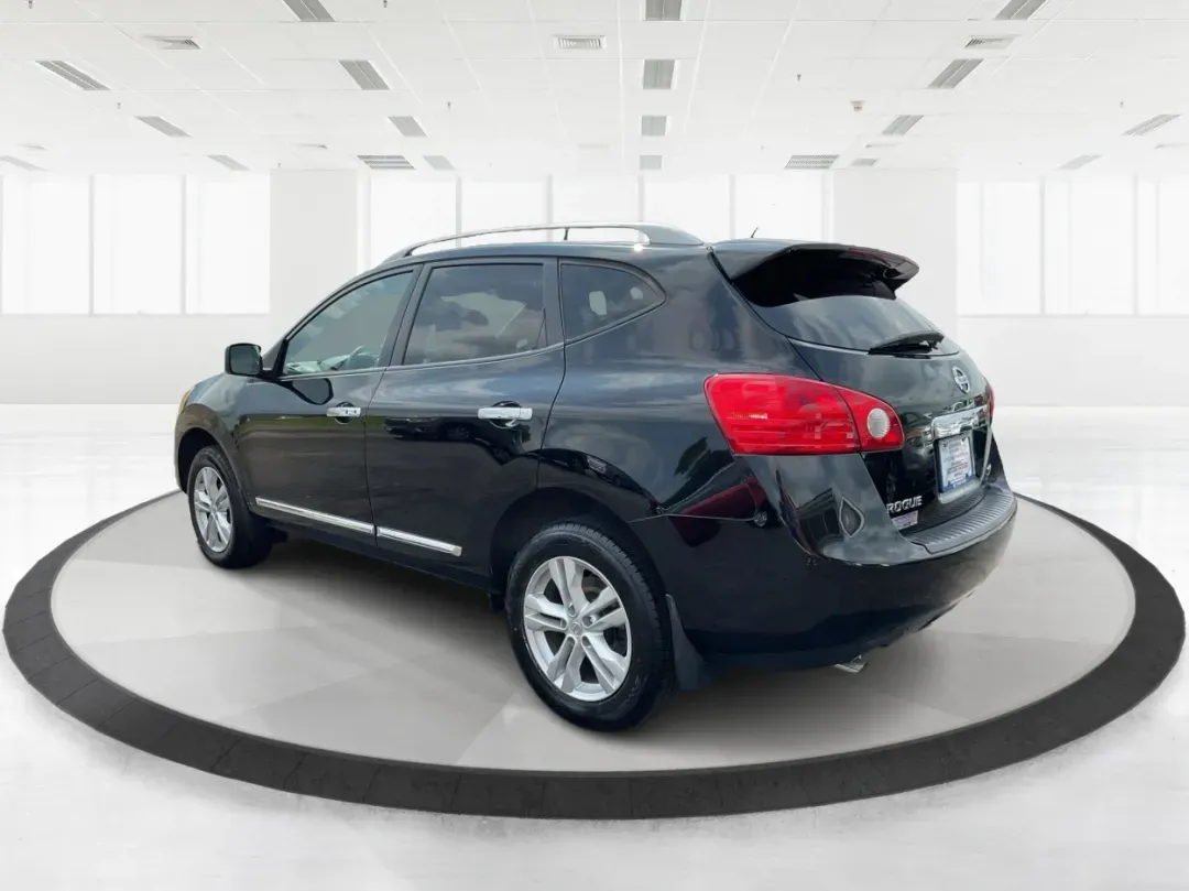 2013 Nissan Rogue SV (JN8AS5MV2DW) with an 2.5L I-4 DOHC engine, located at 1099 N County Rd 25A, Troy, OH, 45373, (937) 908-9800, 40.057079, -84.212883 - **Experience Adventure with This 2013 Nissan Rogue SV at Advantage Car and Credit - Piqua!**<br /> <br /> Are you ready to embark on your next road trip or tackle your daily commute with confidence? The 2013 Nissan Rogue SV is perfect for budget-conscious buyers and growing families alike, offering - Photo#4
