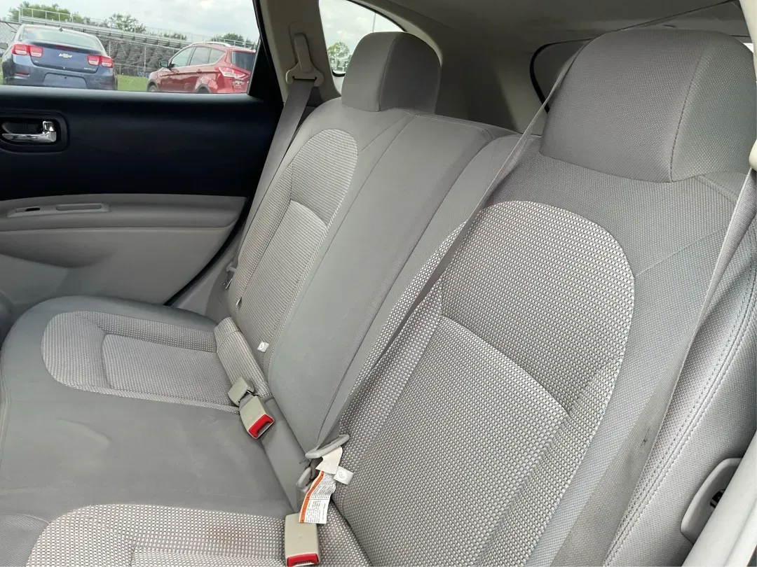 2013 Nissan Rogue SV (JN8AS5MV2DW) with an 2.5L I-4 DOHC engine, located at 1099 N County Rd 25A, Troy, OH, 45373, (937) 908-9800, 40.057079, -84.212883 - **Experience Adventure with This 2013 Nissan Rogue SV at Advantage Car and Credit - Piqua!**<br /> <br /> Are you ready to embark on your next road trip or tackle your daily commute with confidence? The 2013 Nissan Rogue SV is perfect for budget-conscious buyers and growing families alike, offering - Photo#10