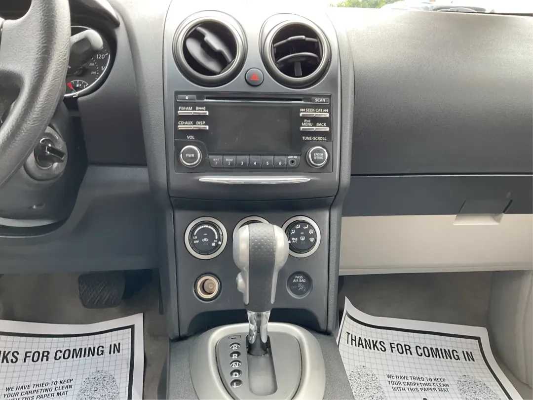 2013 Nissan Rogue SV (JN8AS5MV2DW) with an 2.5L I-4 DOHC engine, located at 1099 N County Rd 25A, Troy, OH, 45373, (937) 908-9800, 40.057079, -84.212883 - **Experience Adventure with This 2013 Nissan Rogue SV at Advantage Car and Credit - Piqua!**<br /> <br /> Are you ready to embark on your next road trip or tackle your daily commute with confidence? The 2013 Nissan Rogue SV is perfect for budget-conscious buyers and growing families alike, offering - Photo#13