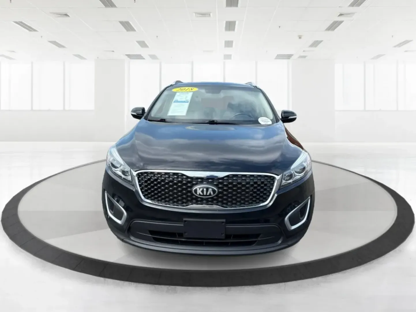 2018 Kia Sorento 2.4L LX (5XYPG4A32JG) with an 2.4L I-4 gasoline direct injection engine, located at 880 E. National Road, Vandalia, OH, 45377, (937) 908-9800, 39.891918, -84.183594 - **Discover the Perfect Family Adventure with the 2018 Kia Sorento at Advantage Car and Credit - Piqua**<br /> <br /> Are you searching for a reliable SUV that seamlessly fits your family's active lifestyle? Look no further! The 2018 Kia Sorento, available now at Advantage Car and Credit in Piqua, OH - Photo#7