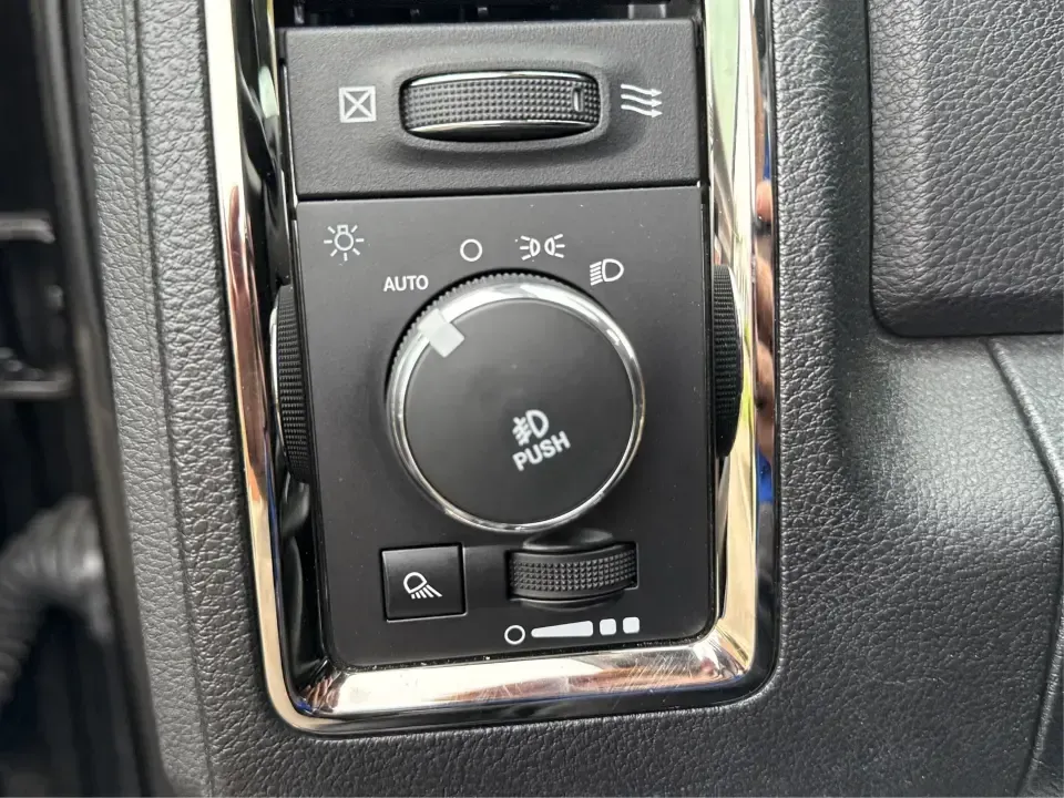 2016 Ram 1500 Sport (1C6RR7MT2GS) with an 5.7L V8 OHV 16V engine, 6A transmission, located at 4508 South Dixie Dr, Moraine, OH, 45439, (937) 908-9800, 39.689976, -84.218452 - **Unleash Your Adventurous Spirit with the 2016 Ram 1500 Sport!**<br /> <br /> Are you ready to elevate your driving experience? Whether you're navigating the daily grind of your commute, transporting the kids to soccer practice, or gearing up for a weekend adventure, the 2016 Ram 1500 Sport is desi - Photo#17