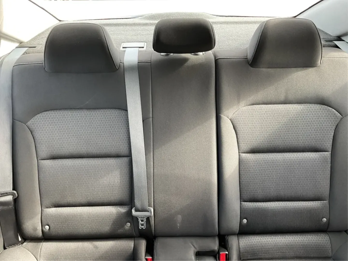 2018 Hyundai Elantra Value Edition (KMHD84LF2JU) with an Nu 2L I-4 DOHC engine, located at 4508 South Dixie Dr, Moraine, OH, 45439, (937) 908-9800, 39.689976, -84.218452 - Get ready to elevate your daily commute or weekend adventures with the stunning 2018 Hyundai Elantra Value Edition, available now at Advantage Car and Credit in Moraine, OH! Ideal for budget-conscious buyers seeking reliability and style, this sedan stands out with its sleek Black Diamond exterior a - Photo#14