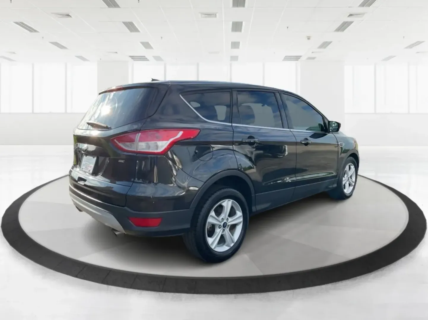 2015 Ford Escape SE (1FMCU0G76FU) with an Other engine, located at 1099 N County Rd 25A, Troy, OH, 45373, (937) 908-9800, 40.057079, -84.212883 - **Discover the Ultimate Family Adventure Vehicle: 2015 Ford Escape SE at Advantage Car and Credit - Piqua**<br /> <br /> Are you ready to elevate your family road trips or weekend adventures? The 2015 Ford Escape SE offers the perfect blend of style, comfort, and utility to meet the demands of an ac - Photo#2