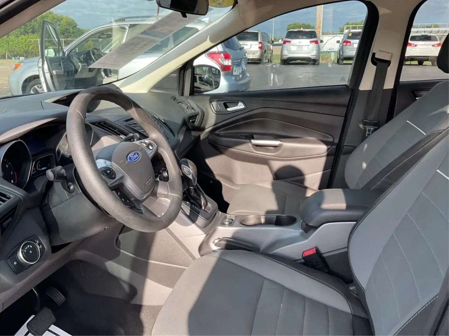 2015 Ford Escape SE (1FMCU0G76FU) with an Other engine, located at 1099 N County Rd 25A, Troy, OH, 45373, (937) 908-9800, 40.057079, -84.212883 - **Discover the Ultimate Family Adventure Vehicle: 2015 Ford Escape SE at Advantage Car and Credit - Piqua**<br /> <br /> Are you ready to elevate your family road trips or weekend adventures? The 2015 Ford Escape SE offers the perfect blend of style, comfort, and utility to meet the demands of an ac - Photo#9