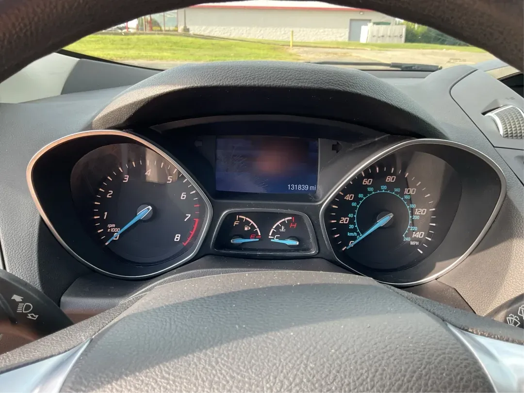 2015 Ford Escape SE (1FMCU0G76FU) with an Other engine, located at 1099 N County Rd 25A, Troy, OH, 45373, (937) 908-9800, 40.057079, -84.212883 - **Discover the Ultimate Family Adventure Vehicle: 2015 Ford Escape SE at Advantage Car and Credit - Piqua**<br /> <br /> Are you ready to elevate your family road trips or weekend adventures? The 2015 Ford Escape SE offers the perfect blend of style, comfort, and utility to meet the demands of an ac - Photo#15