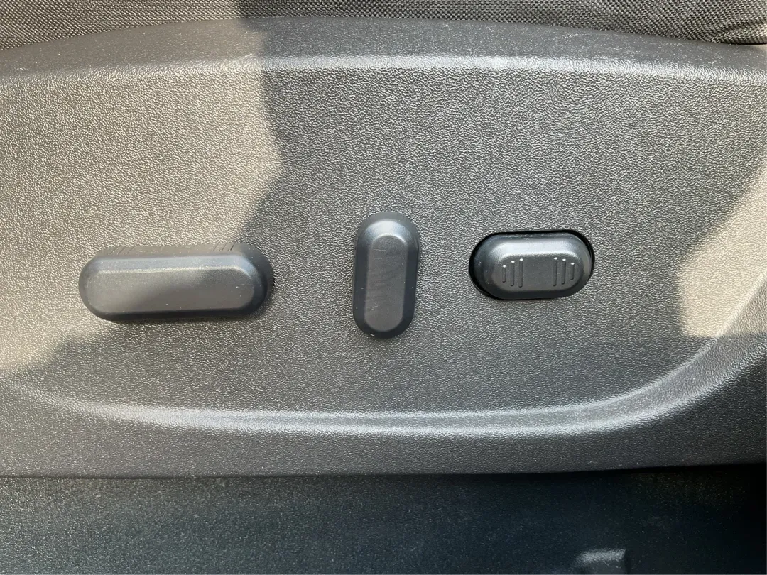 2015 Ford Escape SE (1FMCU0G76FU) with an Other engine, located at 1099 N County Rd 25A, Troy, OH, 45373, (937) 908-9800, 40.057079, -84.212883 - **Discover the Ultimate Family Adventure Vehicle: 2015 Ford Escape SE at Advantage Car and Credit - Piqua**<br /> <br /> Are you ready to elevate your family road trips or weekend adventures? The 2015 Ford Escape SE offers the perfect blend of style, comfort, and utility to meet the demands of an ac - Photo#18