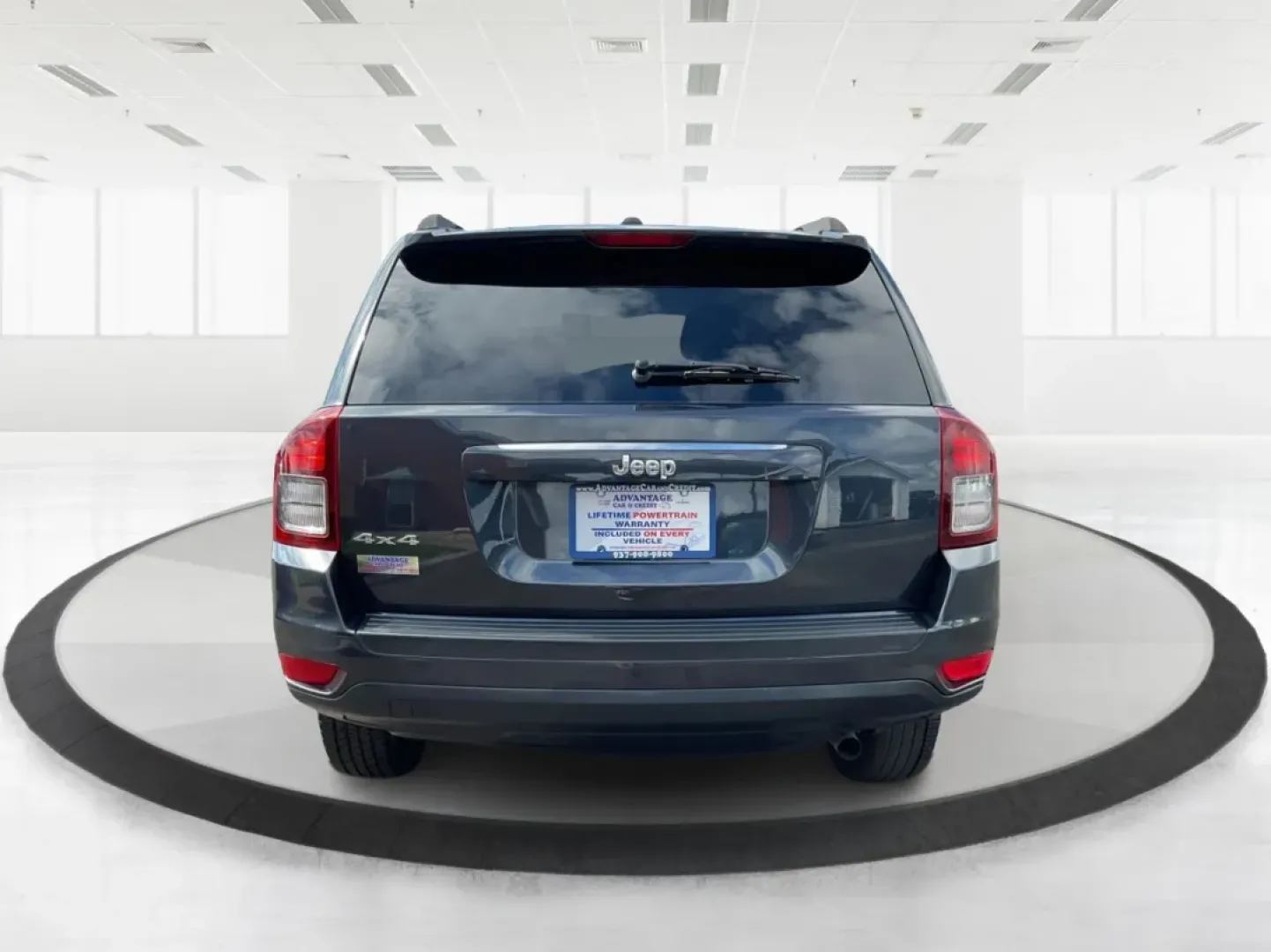 2016 Jeep Compass Sport (1C4NJDBB8GD) with an 2.4L I-4 DOHC engine, located at 1230 East Main St, Xenia, OH, 45385, (937) 908-9800, 39.688026, -83.910172 - **Unleash Your Adventurous Spirit with the 2016 Jeep Compass Sport Perfect for Weekend Getaways!**<br /> <br /> Are you ready to elevate your outdoor adventures? The 2016 Jeep Compass Sport is your ticket to exploring the rugged terrains while keeping comfort and style at the forefront. Perfect for - Photo#3