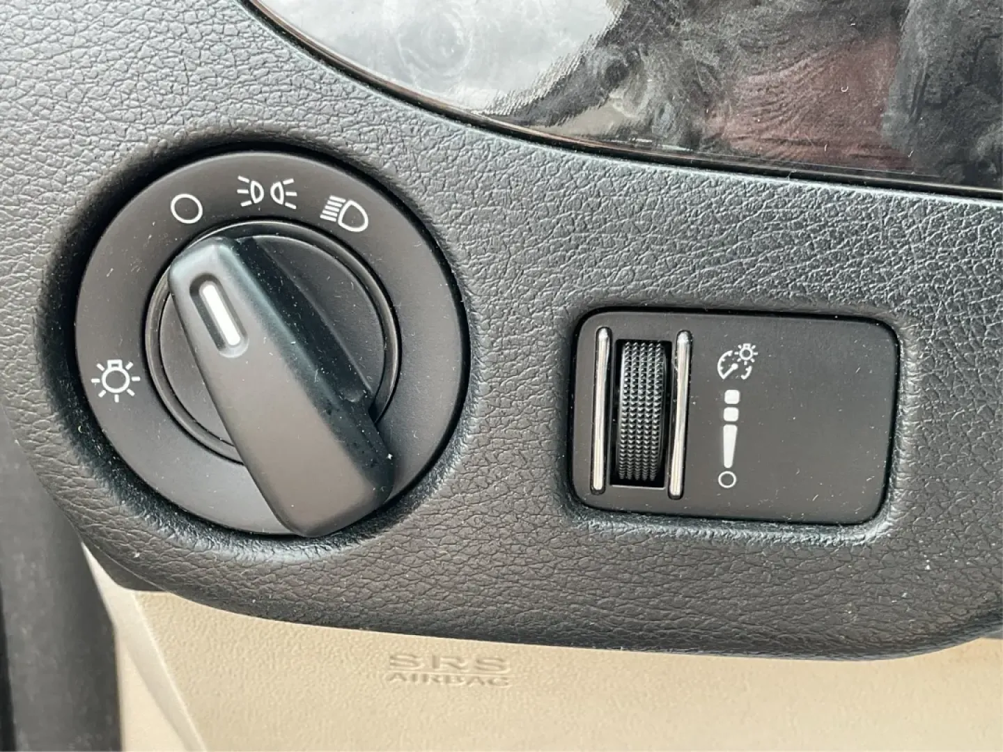 2012 Dodge Grand Caravan SE/AVP (2C4RDGBG2CR) with an 3.6L V-6 DOHC engine, located at 1230 East Main St, Xenia, OH, 45385, (937) 908-9800, 39.688026, -83.910172 - Explore your next adventure with the 2012 Dodge Grand Caravan SE/AVP, expertly designed for growing families and those who love to travel. With ample room for passengers and cargo, this versatile passenger van stands out as an ideal choice for weekend getaways or daily commutes. Whether you're shutt - Photo#17