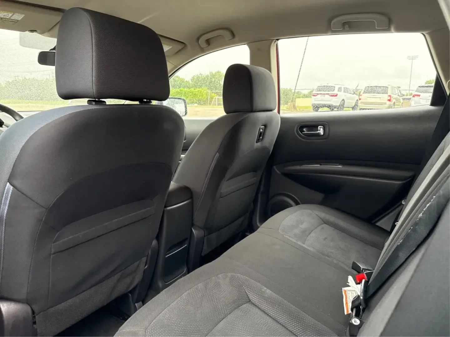 2015 Nissan Rogue S (JN8AS5MVXFW) with an 2.5L I-4 DOHC engine, located at 1099 N County Rd 25A, Troy, OH, 45373, (937) 908-9800, 40.057079, -84.212883 - **Elevate Your Adventures with the 2015 Nissan Rogue at Advantage Car and Credit - Troy!**<br /> <br /> Are you ready to upgrade your family road trips or daily commutes with a dependable and stylish SUV? The 2015 Nissan Rogue in Cayenne Red is here to make every journey enjoyable and comfortable. W - Photo#10