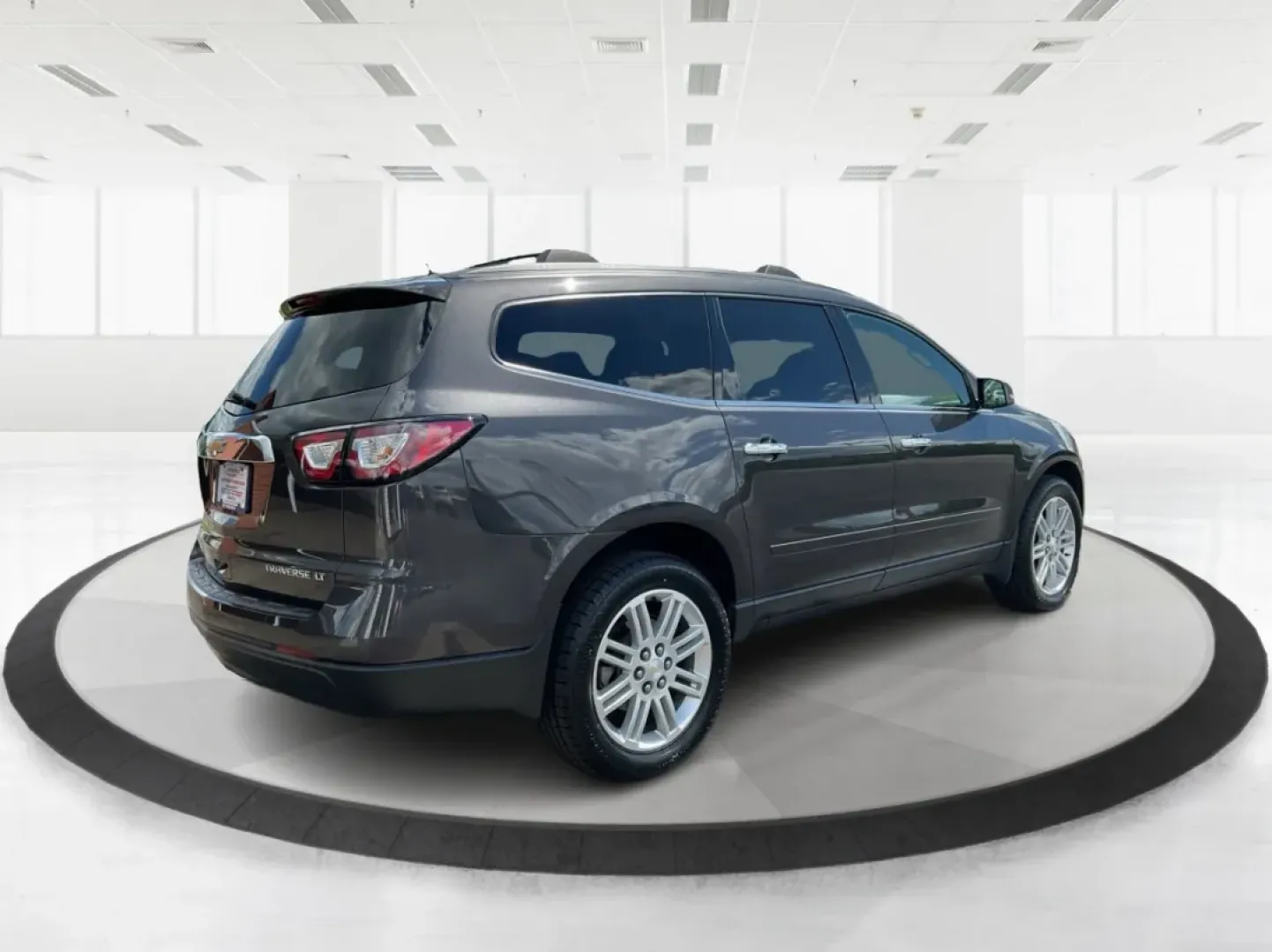 2015 Chevrolet Traverse 1LT (1GNKVGKD5FJ) with an 3.6L V-6 gasoline direct injection engine, located at 1951 S Dayton Lakeview Rd., New Carlisle, OH, 45344, (937) 908-9800, 39.890999, -84.050255 - ### 2015 Chevrolet Traverse 1LT: Your Family's Adventure Ready Vehicle!<br /> <br /> Are you ready to elevate your family adventures or tackle daily commutes with ease? The 2015 Chevrolet Traverse 1LT is here to meet all your needs! This spacious and versatile SUV is perfect for growing families, id - Photo#2