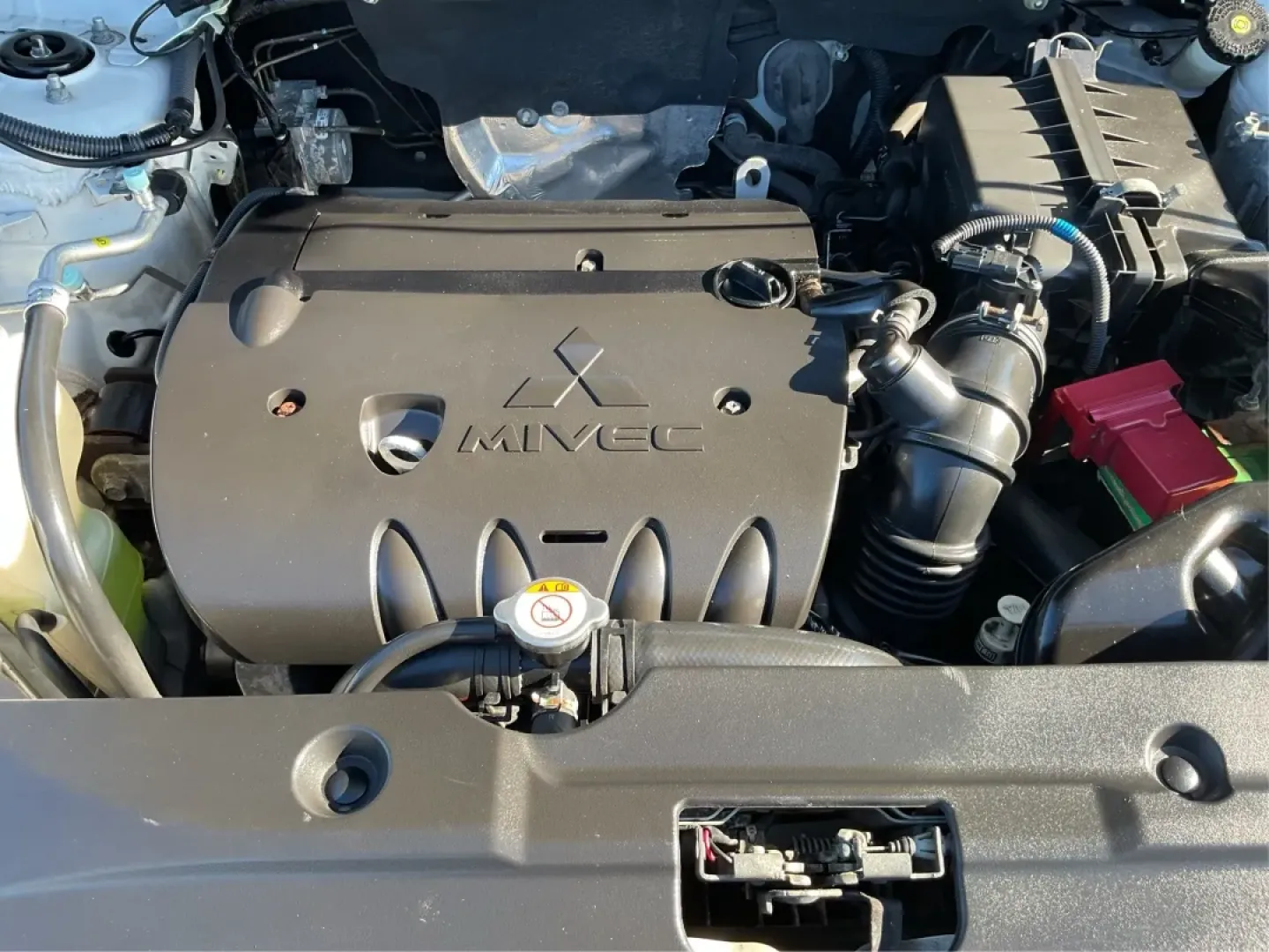 2017 Mitsubishi Outlander 2.0 ES (JA4AR3AU0HZ) with an 2L I-4 DOHC engine, located at 401 Woodman Dr, Riverside, OH, 45431, (937) 908-9800, 39.760899, -84.123421 - **Adventure Awaits with the 2017 Mitsubishi Outlander - Your Perfect Family SUV!**<br /> <br /> At Advantage Car and Credit - Piqua, we understand that your vehicle is more than just a mode of transportation; it's a gateway to adventure, a reliable partner for daily commutes, and a spacious haven fo - Photo#11