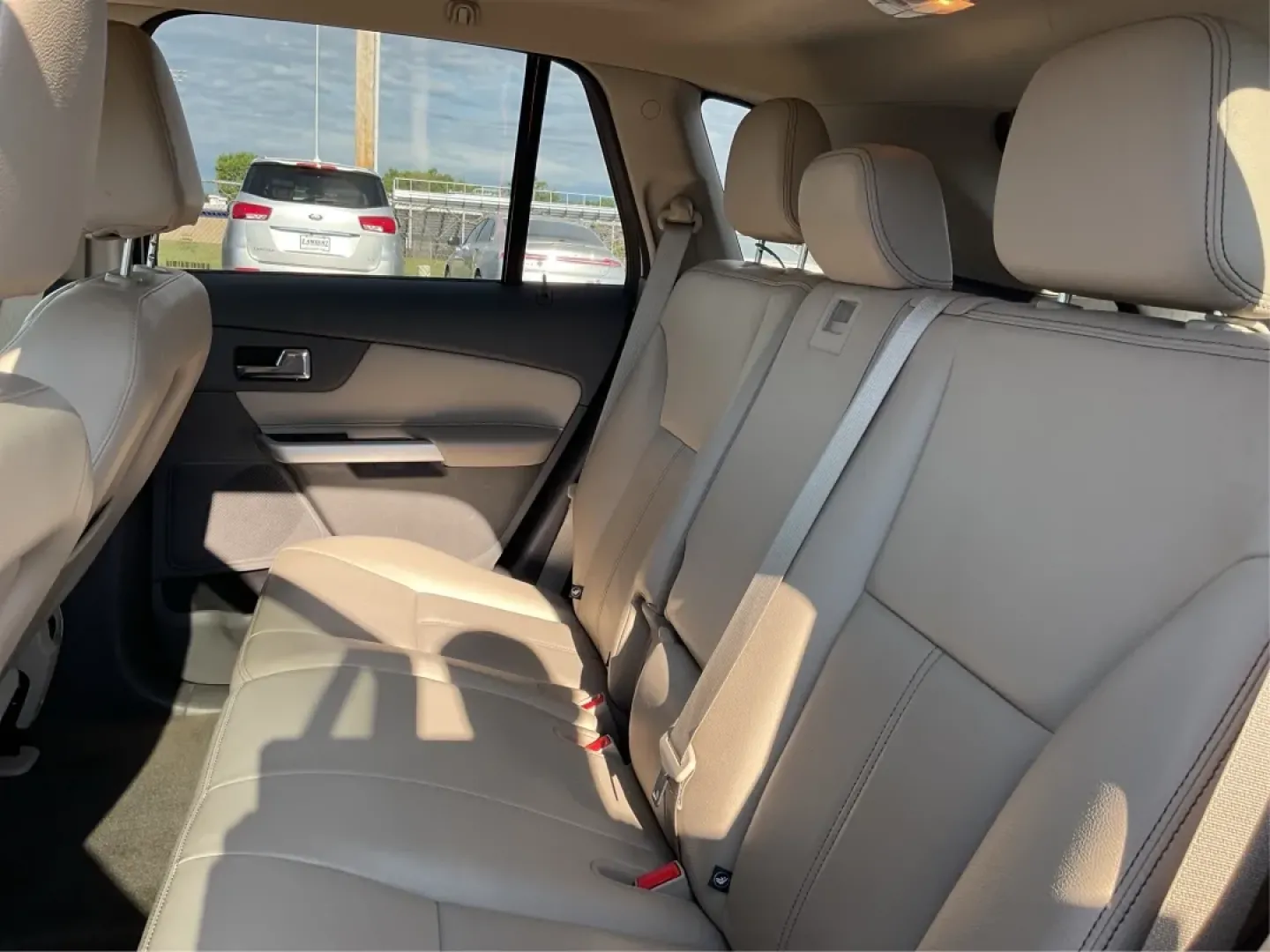 2013 Ford Edge SEL (2FMDK4JC4DB) with an 3.5L V-6 DOHC engine, located at 1951 S Dayton Lakeview Rd., New Carlisle, OH, 45344, (937) 908-9800, 39.890999, -84.050255 - **Explore the Great Outdoors with the 2013 Ford Edge SEL at Advantage Car and Credit - New Carlisle!**<br /> <br /> Are you ready for your next family adventure? The 2013 Ford Edge SEL is the perfect SUV for those seeking to balance everyday driving with weekend escapades. With its spacious interior - Photo#10