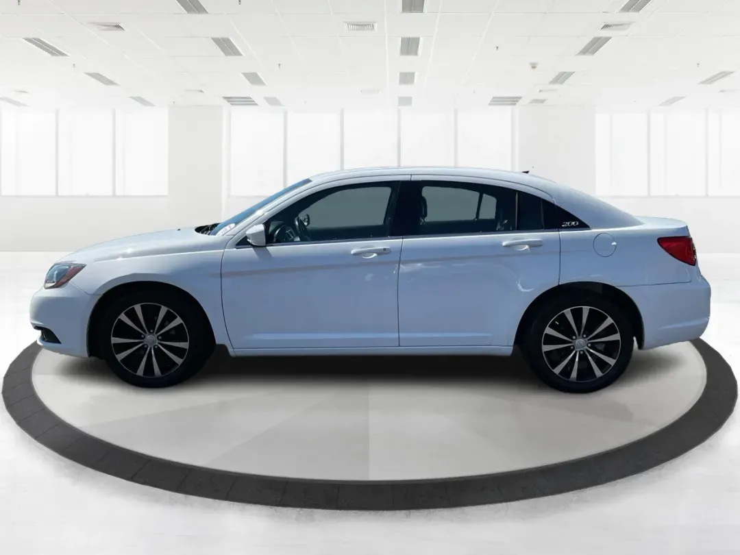 2012 Chrysler 200 Touring (1C3CCBBG4CN) with an Other engine, located at 1099 N County Rd 25A, Troy, OH, 45373, (937) 908-9800, 40.057079, -84.212883 - Unleash your driving potential with the perfect blend of style, comfort, and functionality-ideal for growing families or anyone seeking a reliable commuter vehicle. Introducing the 2012 Chrysler 200 Touring sedan, now available at Advantage Car and Credit in Troy, OH. Located at 1099 N County Rd 25A - Photo#5