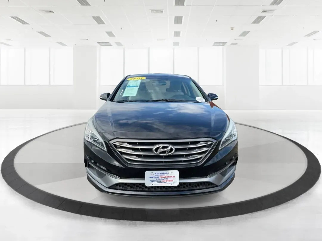 2016 Hyundai Sonata Sport (5NPE34AF2GH) with an 2.4L L4 DOHC 16V engine, 6-Speed Automatic transmission, located at 1099 N County Rd 25A, Troy, OH, 45373, (937) 908-9800, 40.057079, -84.212883 - ### Unlock Your Journey with the 2016 Hyundai Sonata Sport at Advantage Car and Credit - Fairborn<br /> <br /> Are you in the market for a vehicle that can effortlessly transition from daily commutes to weekend getaways? Look no further than the 2016 Hyundai Sonata Sport, available now at Advantage - Photo#7