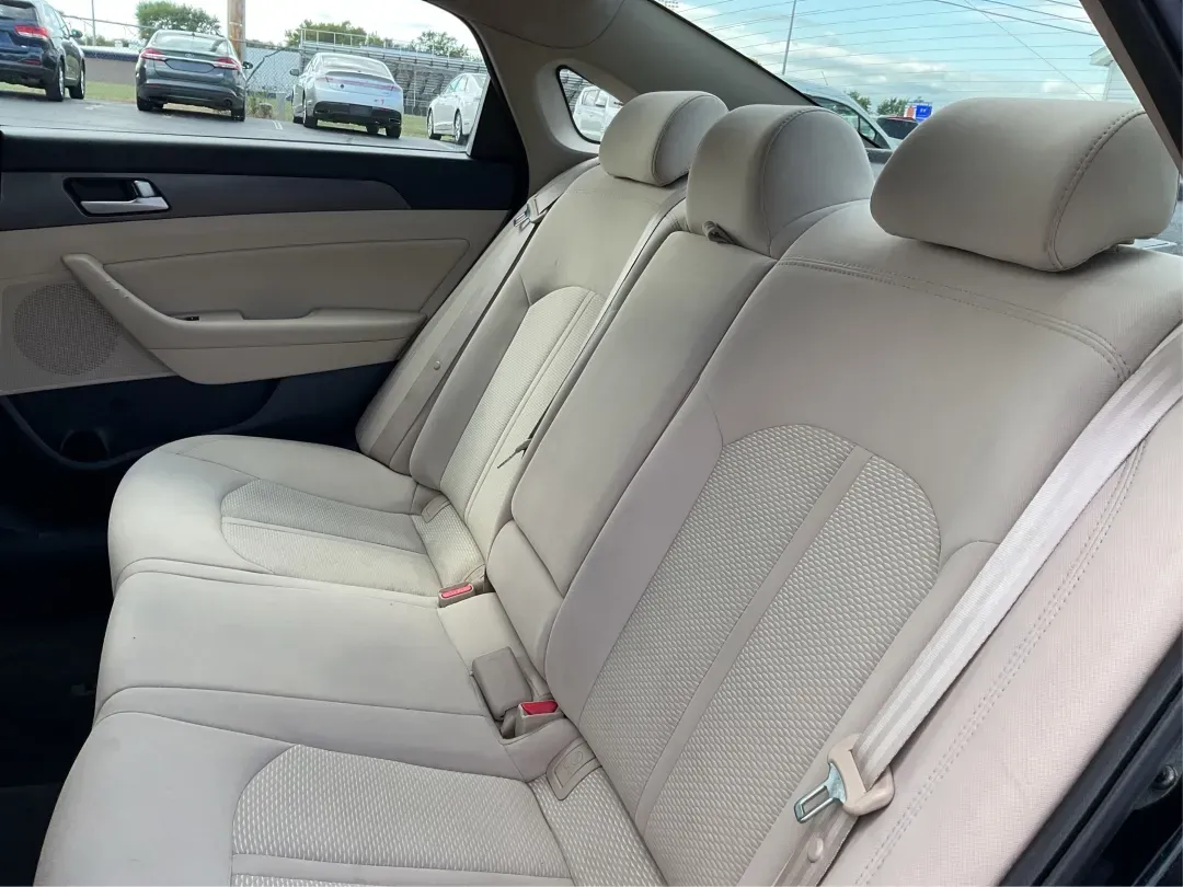 2016 Hyundai Sonata Sport (5NPE34AF2GH) with an 2.4L L4 DOHC 16V engine, 6-Speed Automatic transmission, located at 1099 N County Rd 25A, Troy, OH, 45373, (937) 908-9800, 40.057079, -84.212883 - ### Unlock Your Journey with the 2016 Hyundai Sonata Sport at Advantage Car and Credit - Fairborn<br /> <br /> Are you in the market for a vehicle that can effortlessly transition from daily commutes to weekend getaways? Look no further than the 2016 Hyundai Sonata Sport, available now at Advantage - Photo#10