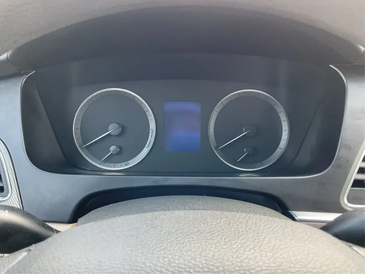 2016 Hyundai Sonata Sport (5NPE34AF2GH) with an 2.4L L4 DOHC 16V engine, 6-Speed Automatic transmission, located at 1099 N County Rd 25A, Troy, OH, 45373, (937) 908-9800, 40.057079, -84.212883 - ### Unlock Your Journey with the 2016 Hyundai Sonata Sport at Advantage Car and Credit - Fairborn<br /> <br /> Are you in the market for a vehicle that can effortlessly transition from daily commutes to weekend getaways? Look no further than the 2016 Hyundai Sonata Sport, available now at Advantage - Photo#15