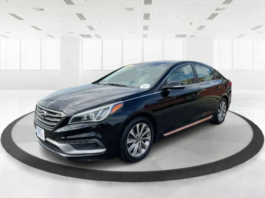 2016 Hyundai Sonata Sport (5NPE34AF2GH) with an 2.4L L4 DOHC 16V engine, 6-Speed Automatic transmission, located at 401 Woodman Dr, Riverside, OH, 45431, (937) 908-9800, 39.760899, -84.123421 - ### Unlock Your Journey with the 2016 Hyundai Sonata Sport at Advantage Car and Credit - Fairborn<br /> <br /> Are you in the market for a vehicle that can effortlessly transition from daily commutes to weekend getaways? Look no further than the 2016 Hyundai Sonata Sport, available now at Advantage - Photo#8