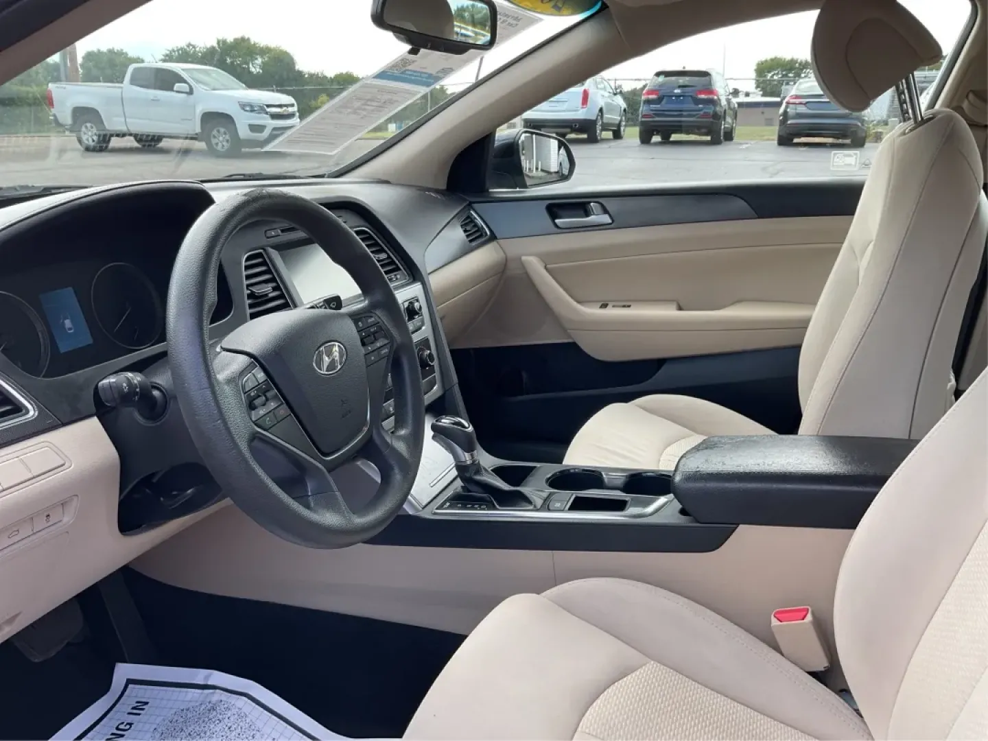 2016 Hyundai Sonata Sport (5NPE34AF2GH) with an 2.4L L4 DOHC 16V engine, 6-Speed Automatic transmission, located at 401 Woodman Dr, Riverside, OH, 45431, (937) 908-9800, 39.760899, -84.123421 - ### Unlock Your Journey with the 2016 Hyundai Sonata Sport at Advantage Car and Credit - Fairborn<br /> <br /> Are you in the market for a vehicle that can effortlessly transition from daily commutes to weekend getaways? Look no further than the 2016 Hyundai Sonata Sport, available now at Advantage - Photo#9